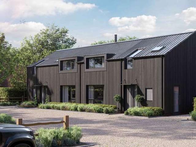 4 Bedroom Semi Detached House