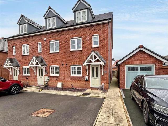 3 Bedroom Semi Detached House