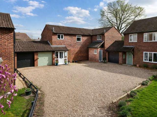 3 Bedroom Semi Detached House
