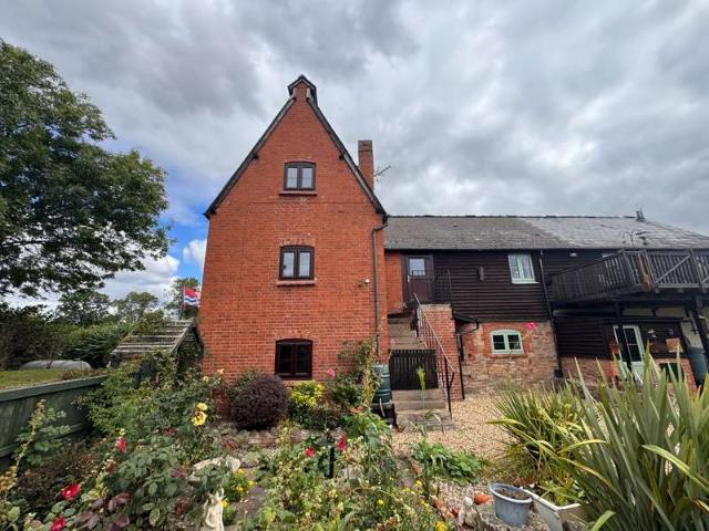 3 Bedroom Semi Detached House