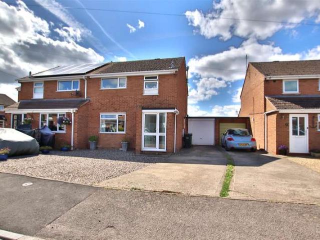 3 Bedroom Semi Detached House