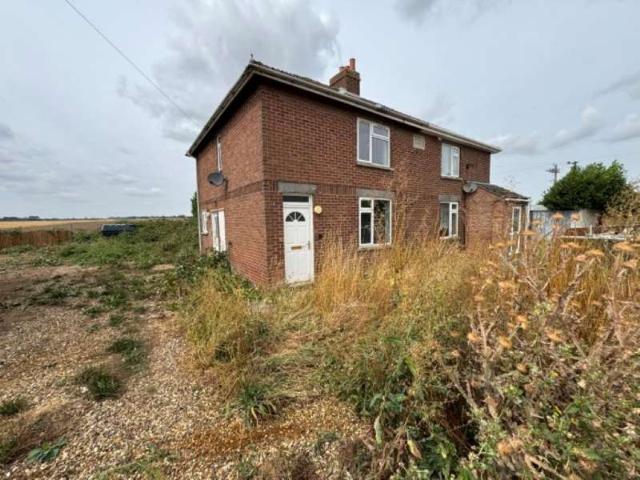 3 Bedroom Semi Detached House
