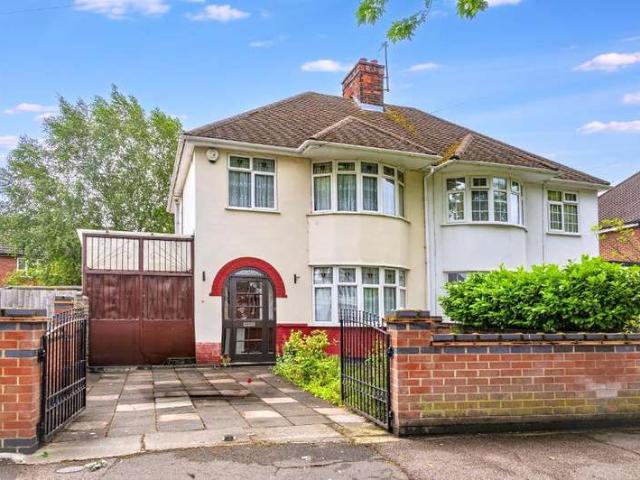 3 Bedroom Semi Detached House
