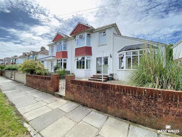 3 Bedroom Semi Detached House