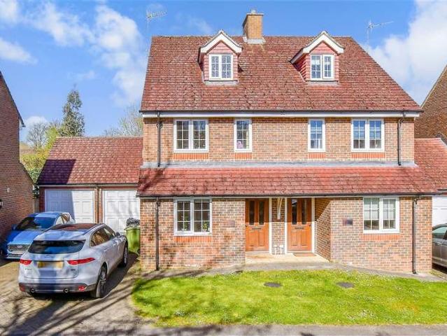 3 Bedroom Semi Detached House