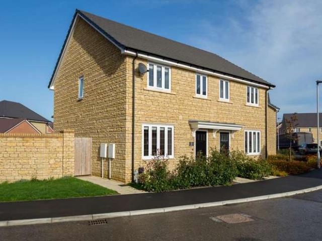 3 Bedroom Semi Detached House