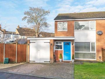 3 Bedroom Semi Detached House