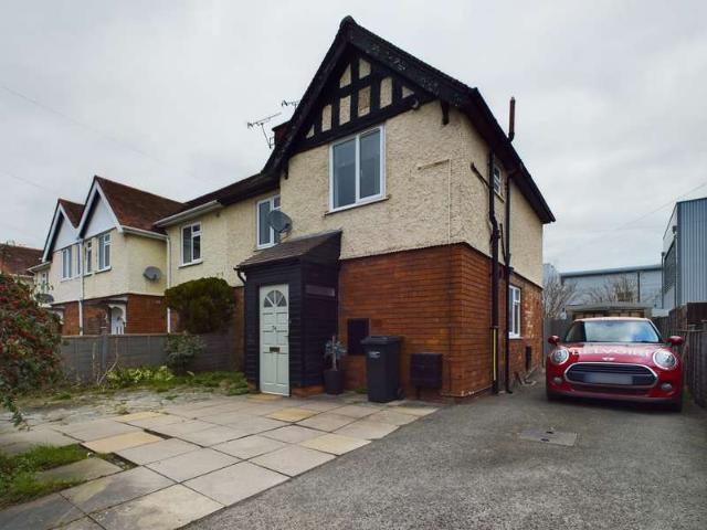 3 Bedroom Semi Detached House