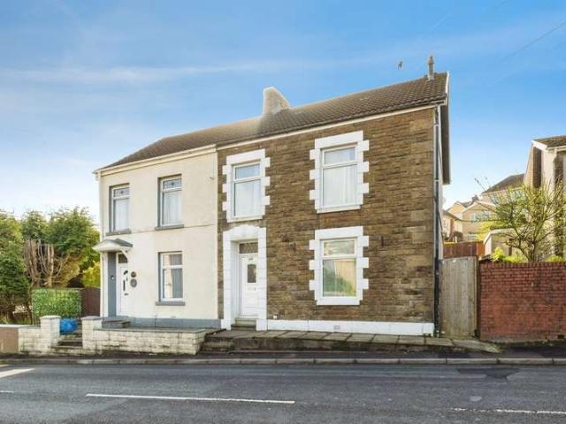 3 Bedroom Semi Detached House