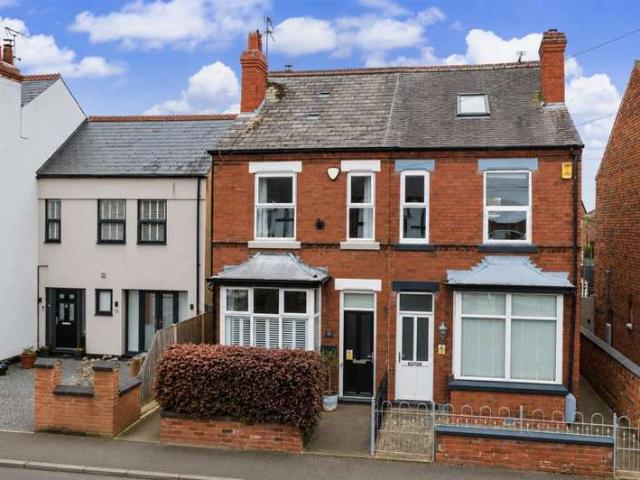 3 Bedroom Semi Detached House
