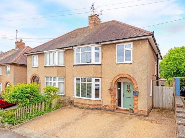 3 Bedroom Semi Detached House