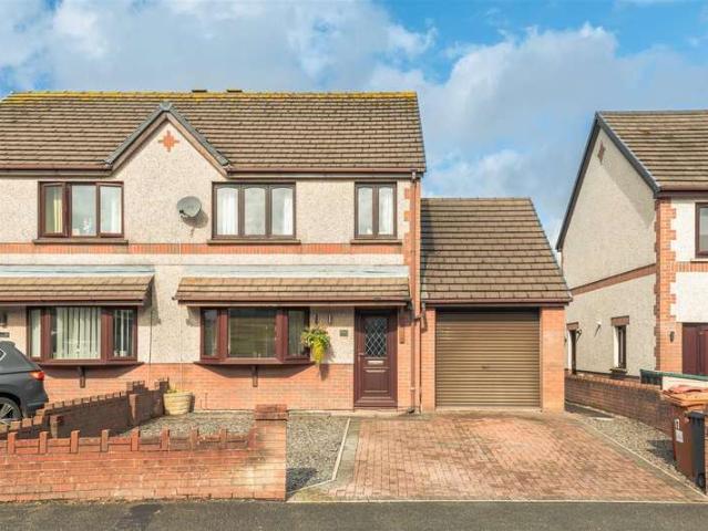 3 Bedroom Semi Detached House