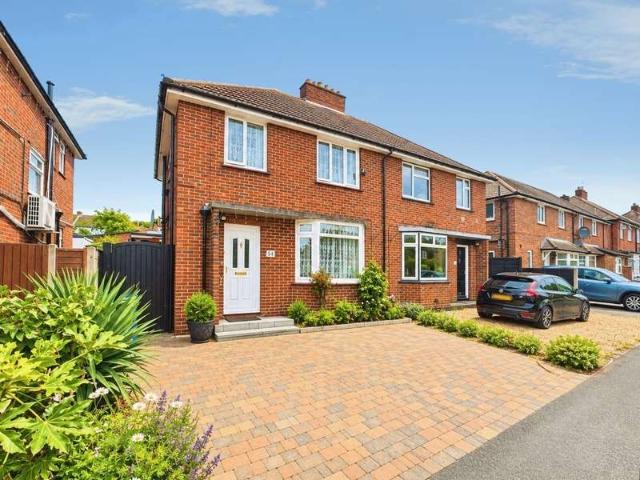 3 Bedroom Semi Detached House