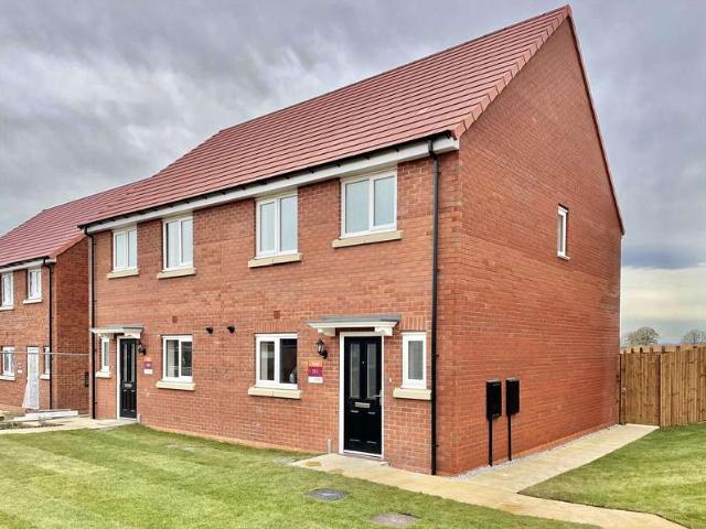 3 Bedroom Semi Detached House