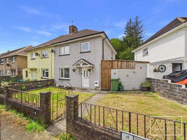 3 Bedroom Semi Detached House