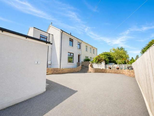 3 Bedroom Semi Detached House