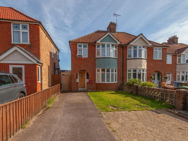 3 Bedroom Semi Detached House