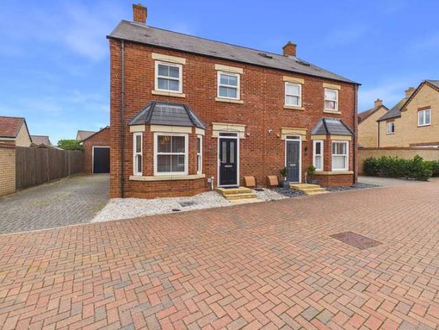 3 Bedroom Semi Detached House