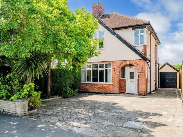 3 Bedroom Semi Detached House