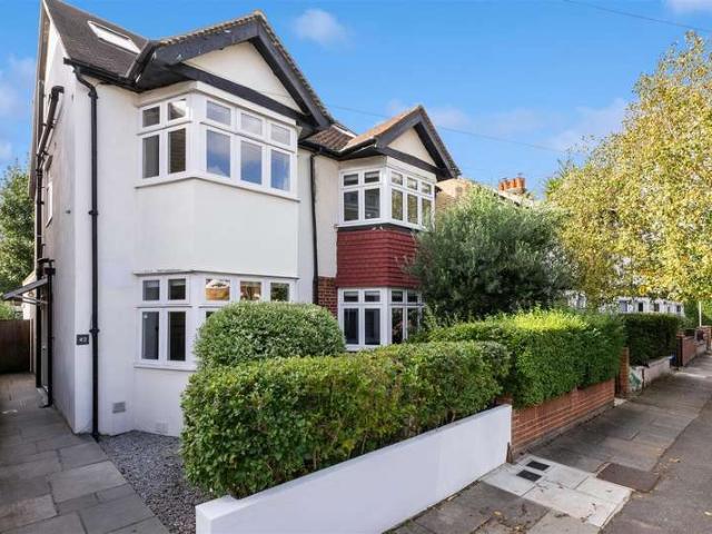 3 Bedroom Semi Detached House