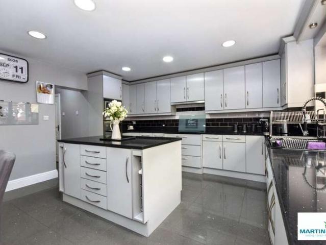 3 Bedroom Semi Detached House