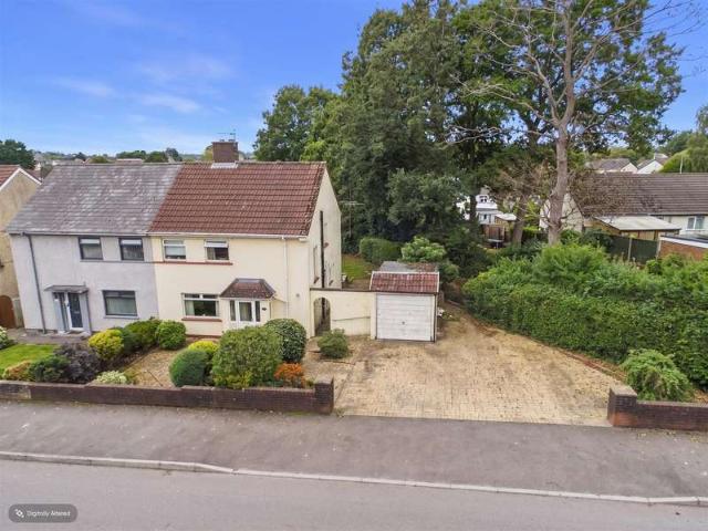 3 Bedroom Semi Detached House