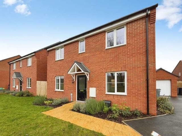 3 Bedroom Semi Detached House