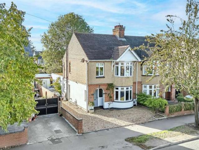 3 Bedroom Semi Detached House