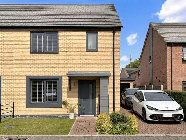3 Bedroom Semi Detached House