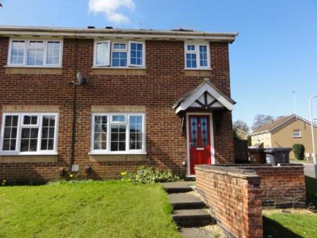 3 bedroom Semi detached house To Let