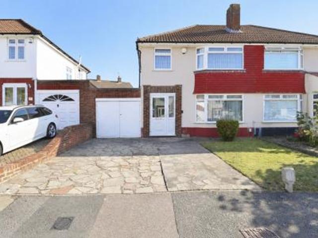 3 bedroom Semi detached house To Let