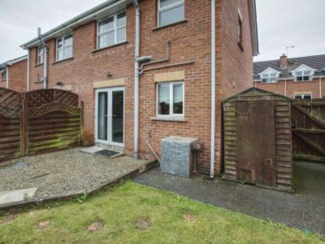 3 bedroom Semi detached house To Let