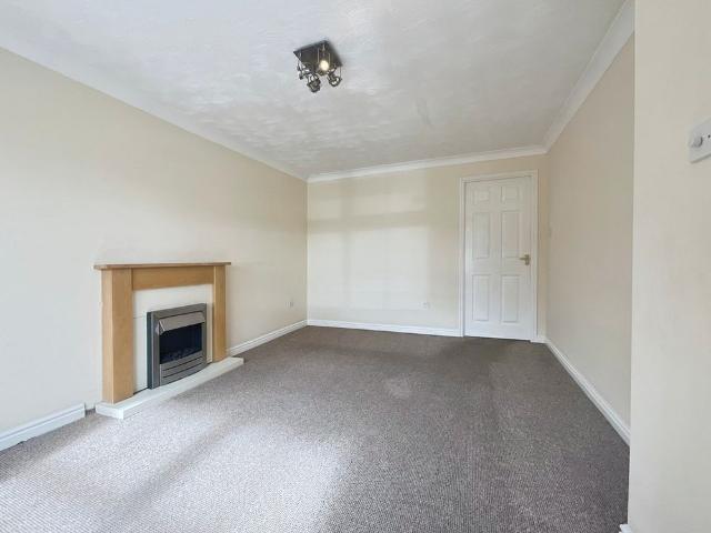 3 bedroom Semi Detached House to let