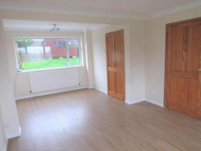 3 bedroom Semi detached house To Let