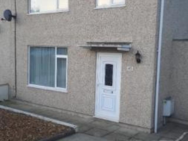 3 bedroom Semi detached house To Let