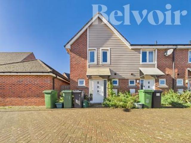 3 bedroom Semi detached house To Let