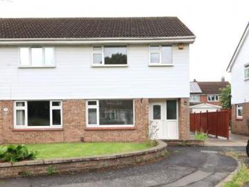 3 bedroom Semi detached house To Let