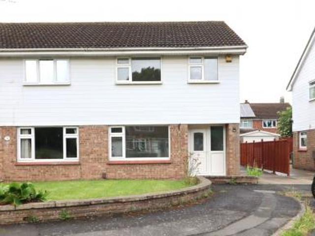 3 bedroom Semi detached house To Let