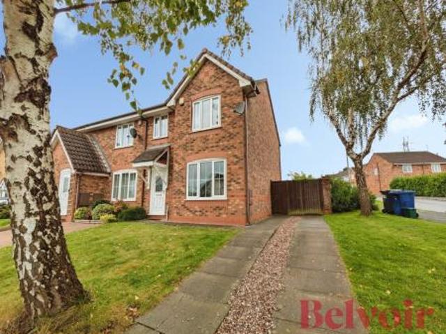 3 bedroom Semi detached house To Let