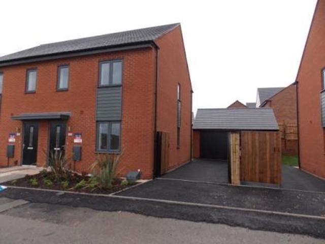 3 bedroom Semi detached house To Let
