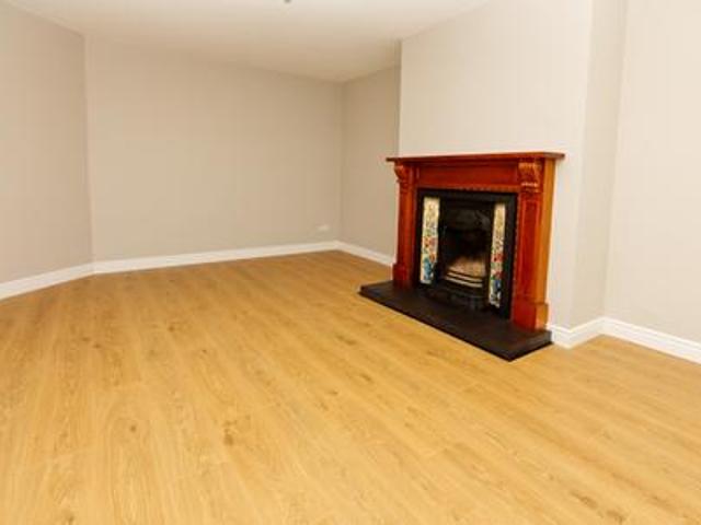 3 bedroom Semi detached house To Let