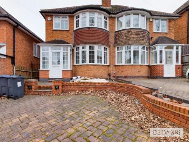 3 bedroom Semi detached house To Let