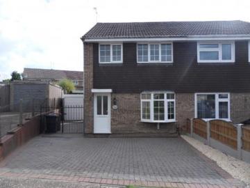 3 bedroom Semi detached house To Let