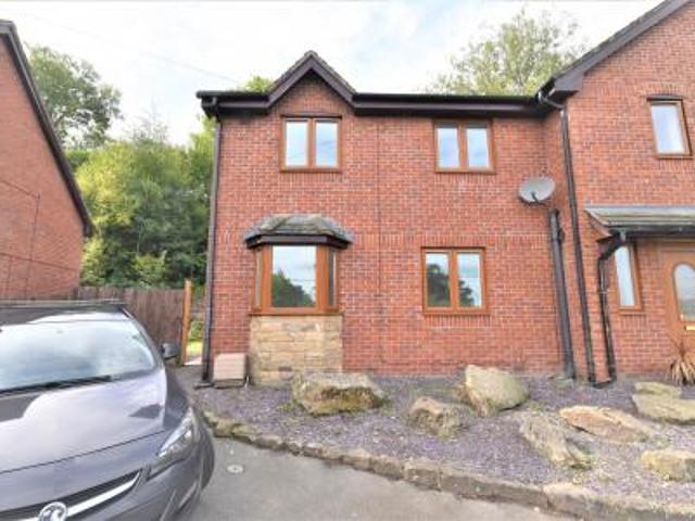 3 bedroom Semi detached house To Let