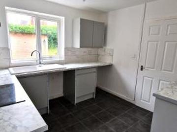 3 bedroom Semi detached house To Let