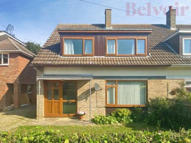 3 bedroom Semi detached house To Let