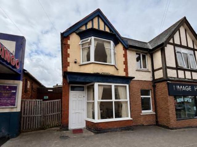3 bedroom Semi detached house To Let