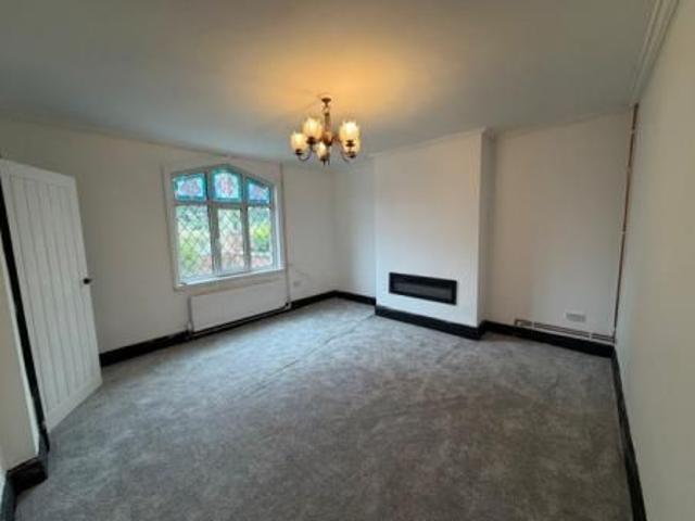 3 bedroom Semi detached house To Let