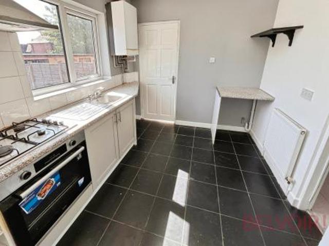 3 bedroom Semi detached house To Let