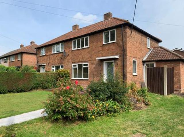 3 bedroom Semi detached house To Let